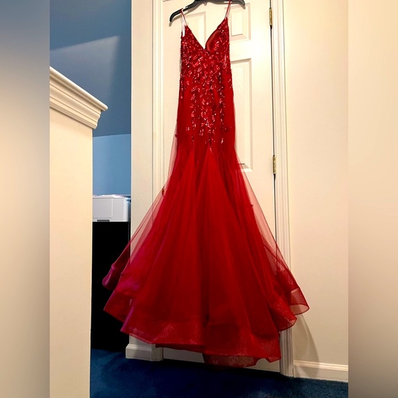 - Jovani Dress Burgundy size 4 - Picture 2 of 7